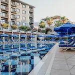 Resort Tac Premier & 4*